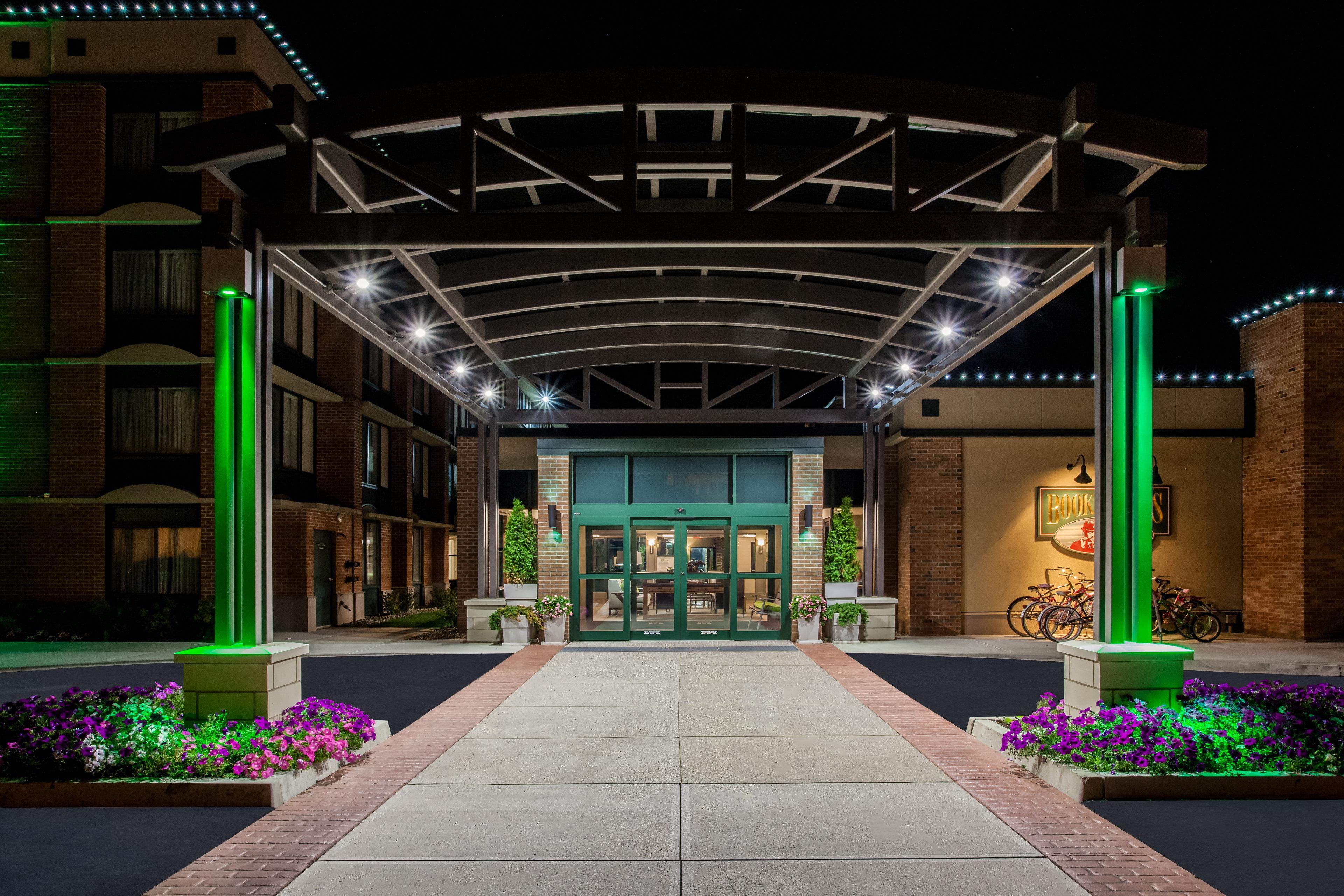 Holiday Inn Saratoga Springs By Ihg Exterior photo
