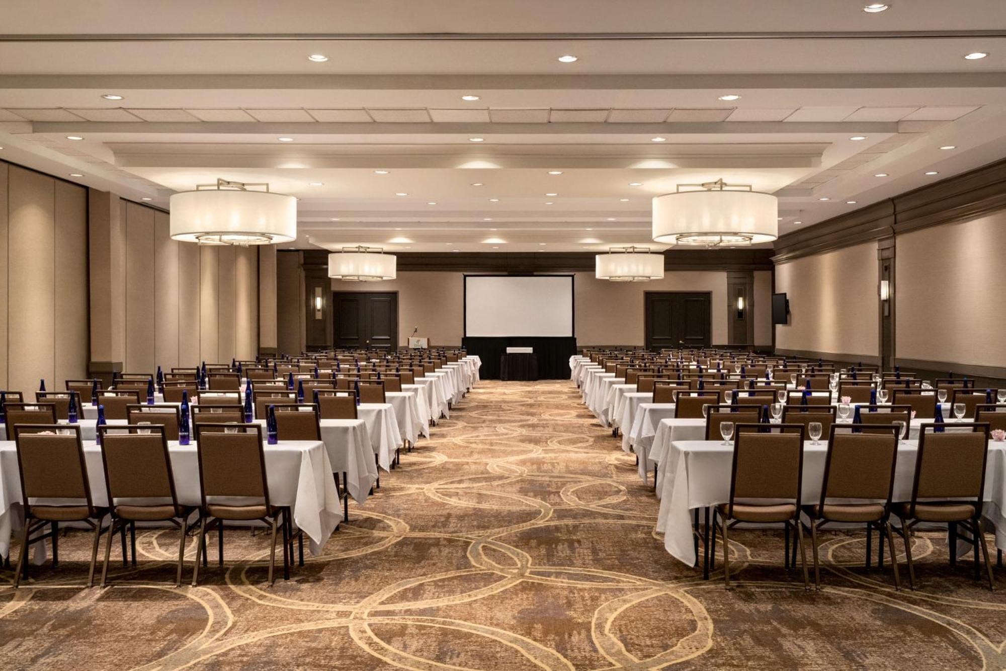 Holiday Inn Saratoga Springs By Ihg Exterior photo