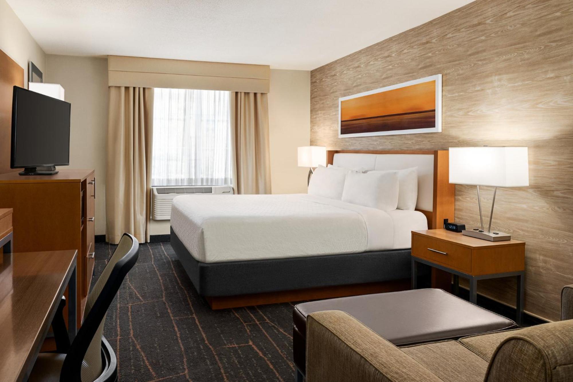 Holiday Inn Saratoga Springs By Ihg Exterior photo