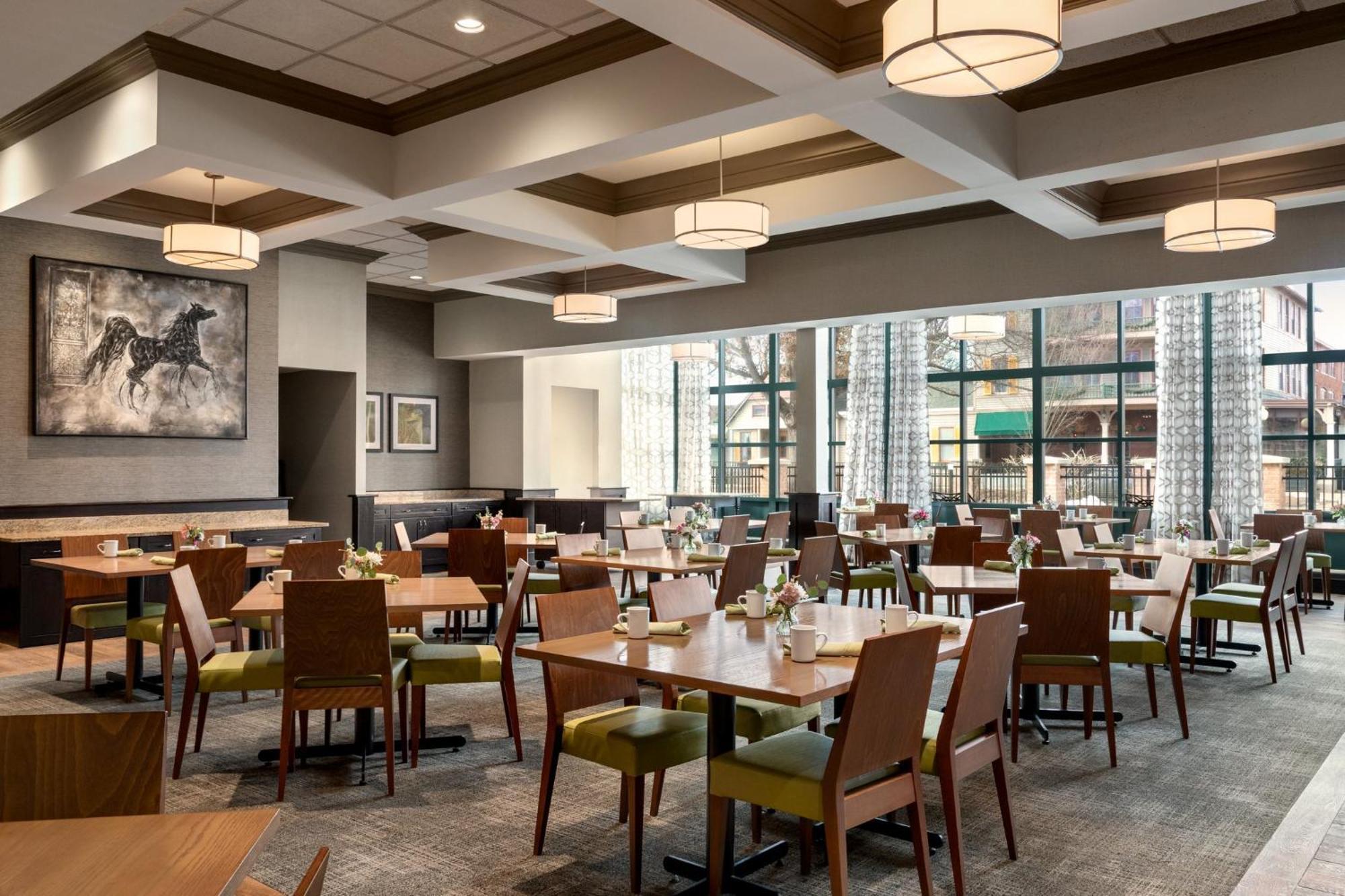 Holiday Inn Saratoga Springs By Ihg Exterior photo