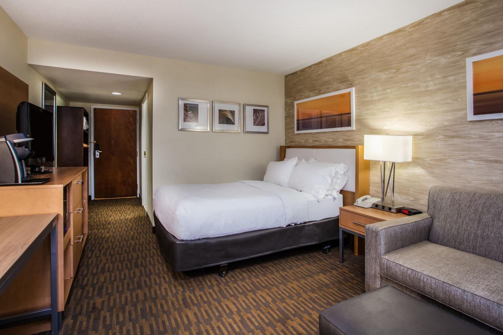 Holiday Inn Saratoga Springs By Ihg Exterior photo
