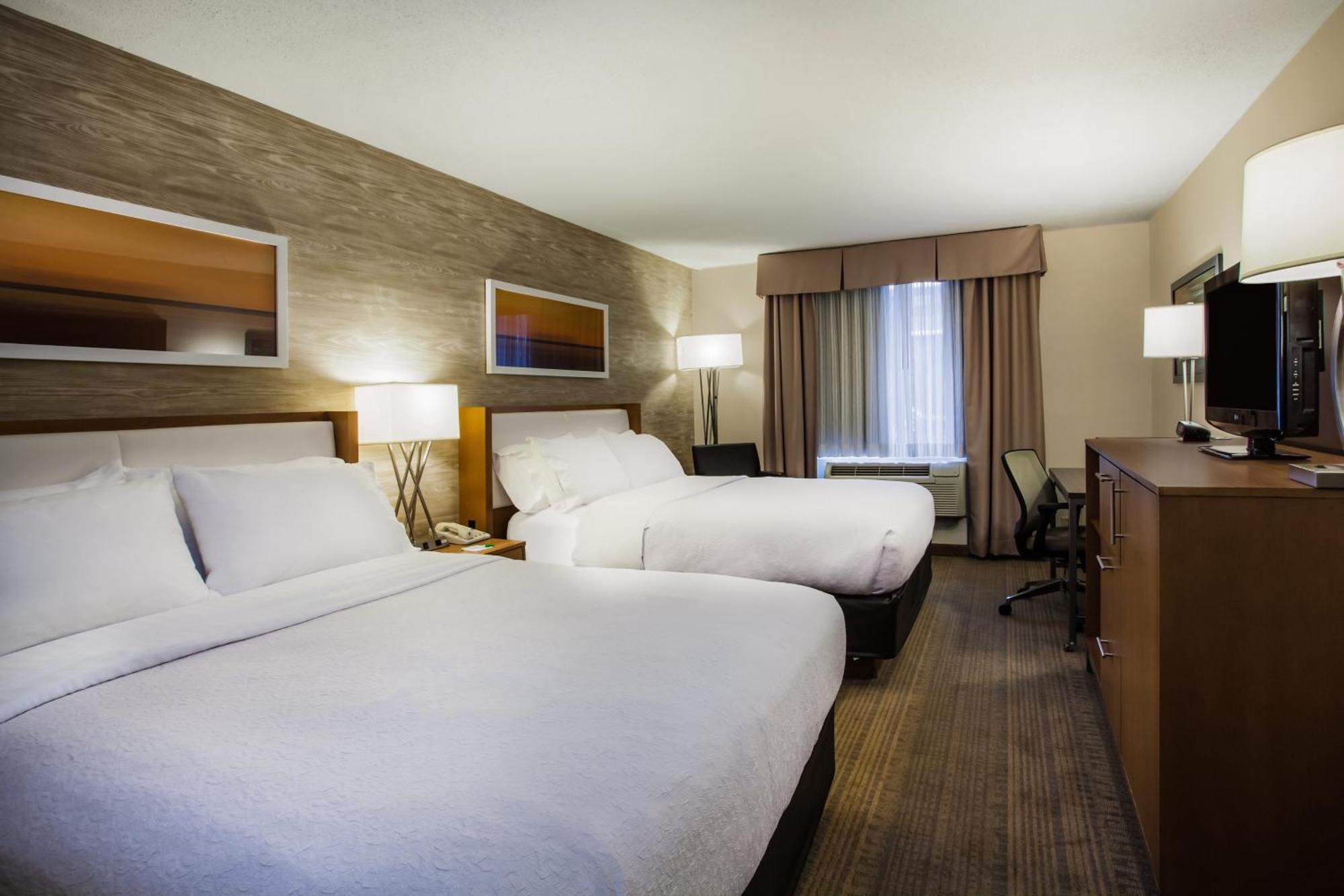 Holiday Inn Saratoga Springs By Ihg Room photo
