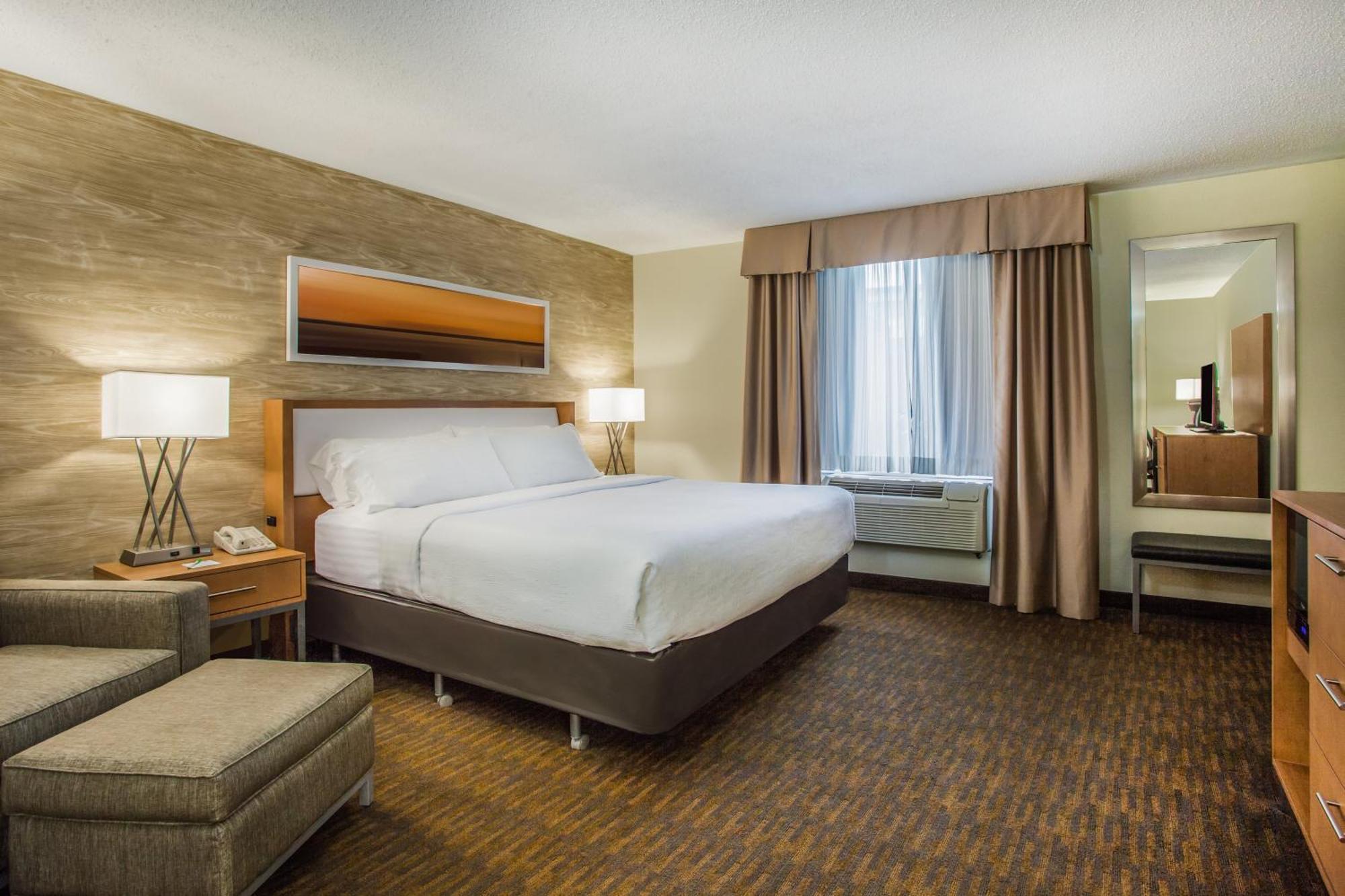 Holiday Inn Saratoga Springs By Ihg Room photo