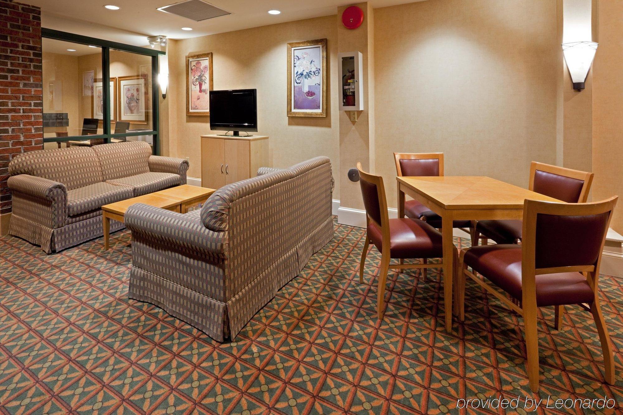Holiday Inn Saratoga Springs By Ihg Interior photo